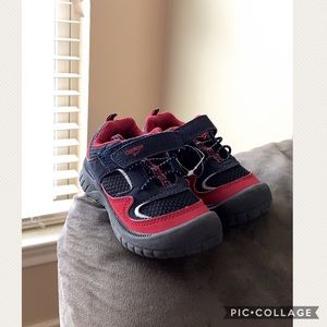⭐️NEW!⭐️Oshkosh Shoes.